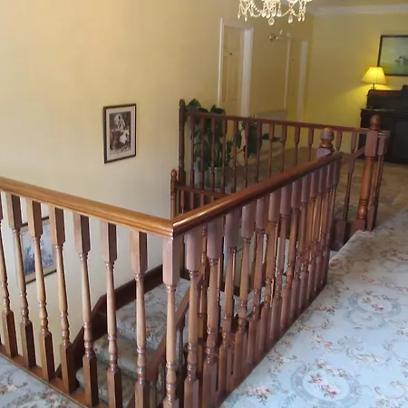 Bed and Breakfast Neidin House