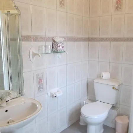 Neidin House קנמארה