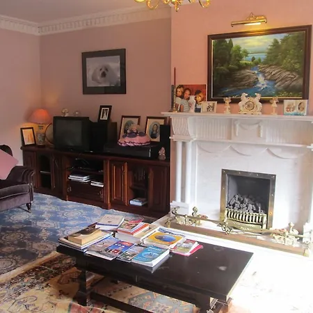 Bed and Breakfast Neidin House