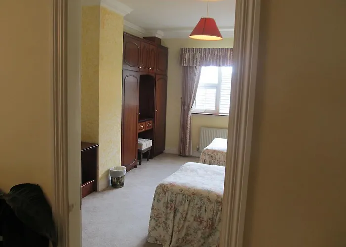 לינה וארוחת בוקר Neidin House