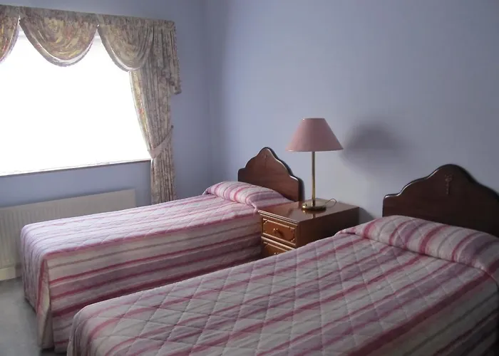 לינה וארוחת בוקר Neidin House